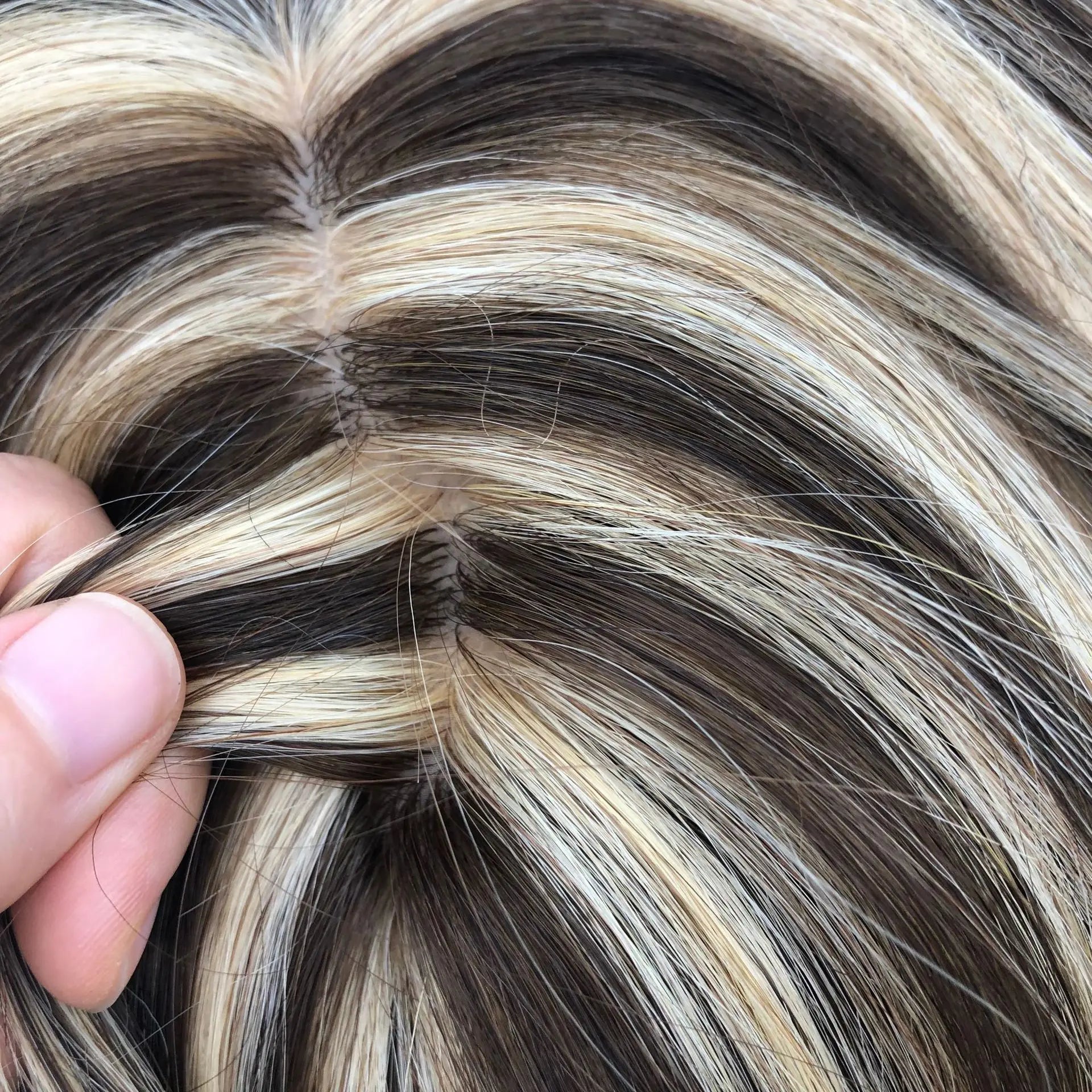 Blond nakładka z ludzkich włosów Remy dla kobiet z jedwabną bazą i klipsami, naturalny element włosów, przedłużenie kippa