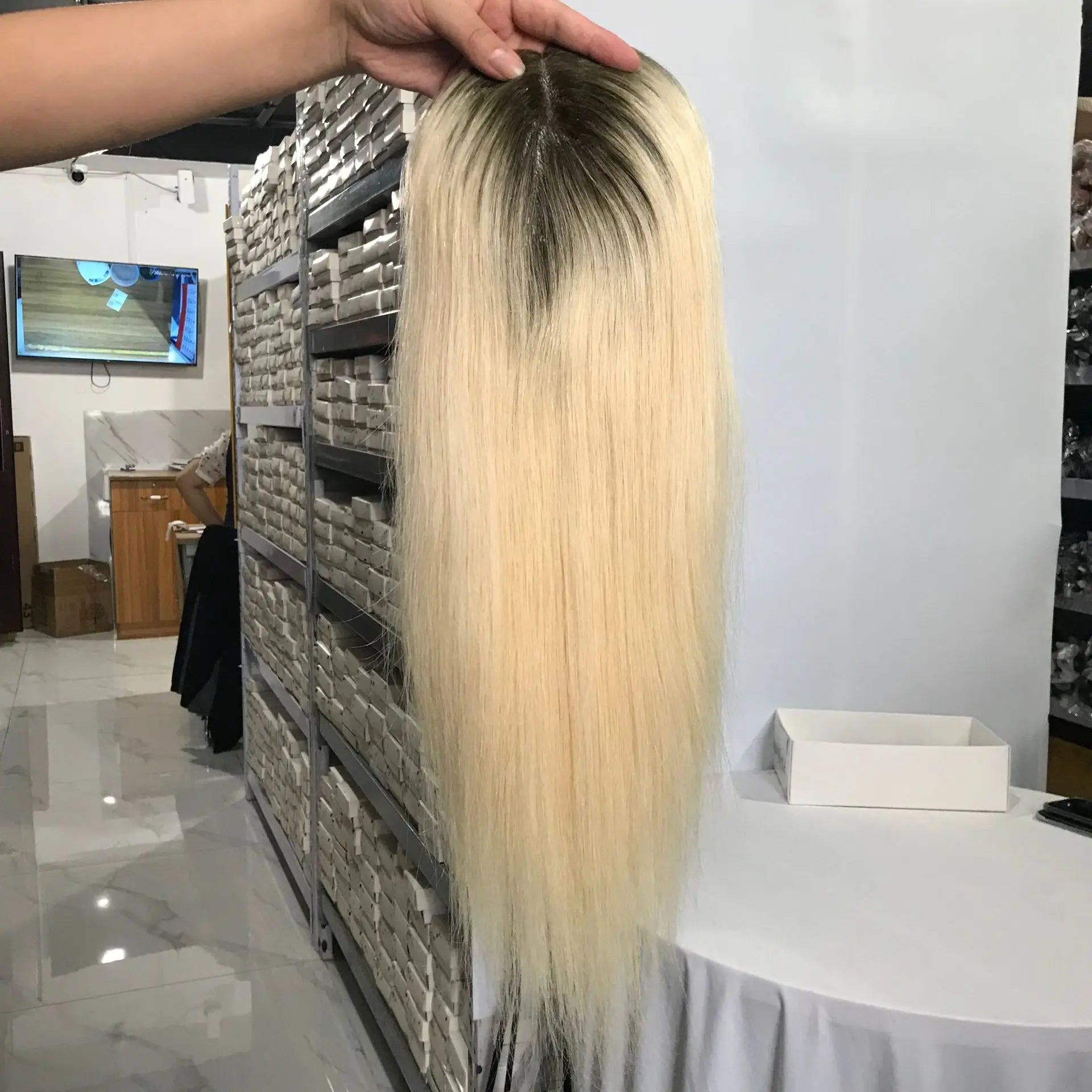 Ihmishiuksinen klipsillä kiinnitettävä toppari naisille, Remy-hiuspidennykset, aidot hiuslisäkkeet