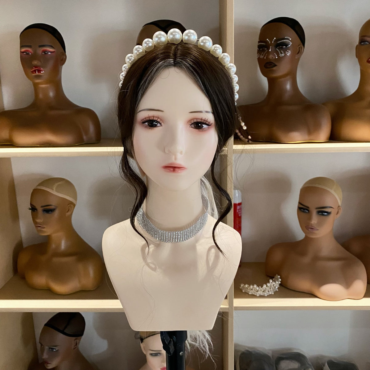 Japanese Cartoon Cosplay Wig Head Jewelry Display Female Model