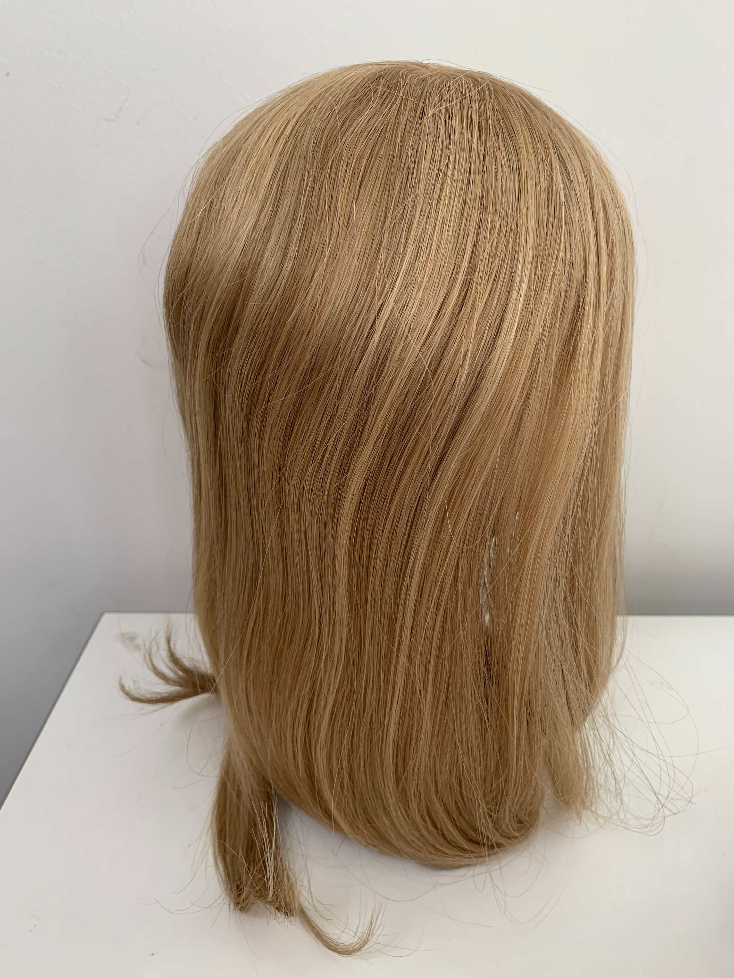 Kvinners klips-on fin mono hårtopper 6'' X 7''